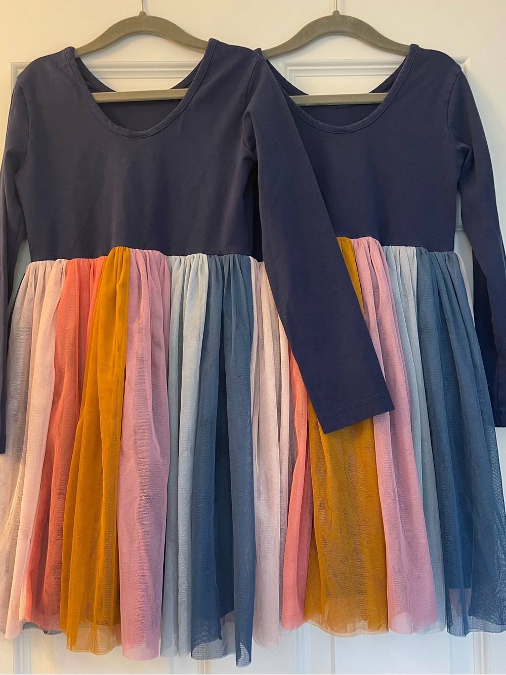 Twins - two Hanna Andersson rainbow tulle dresses 120cm (US 6/7) - Picture 4 of 4